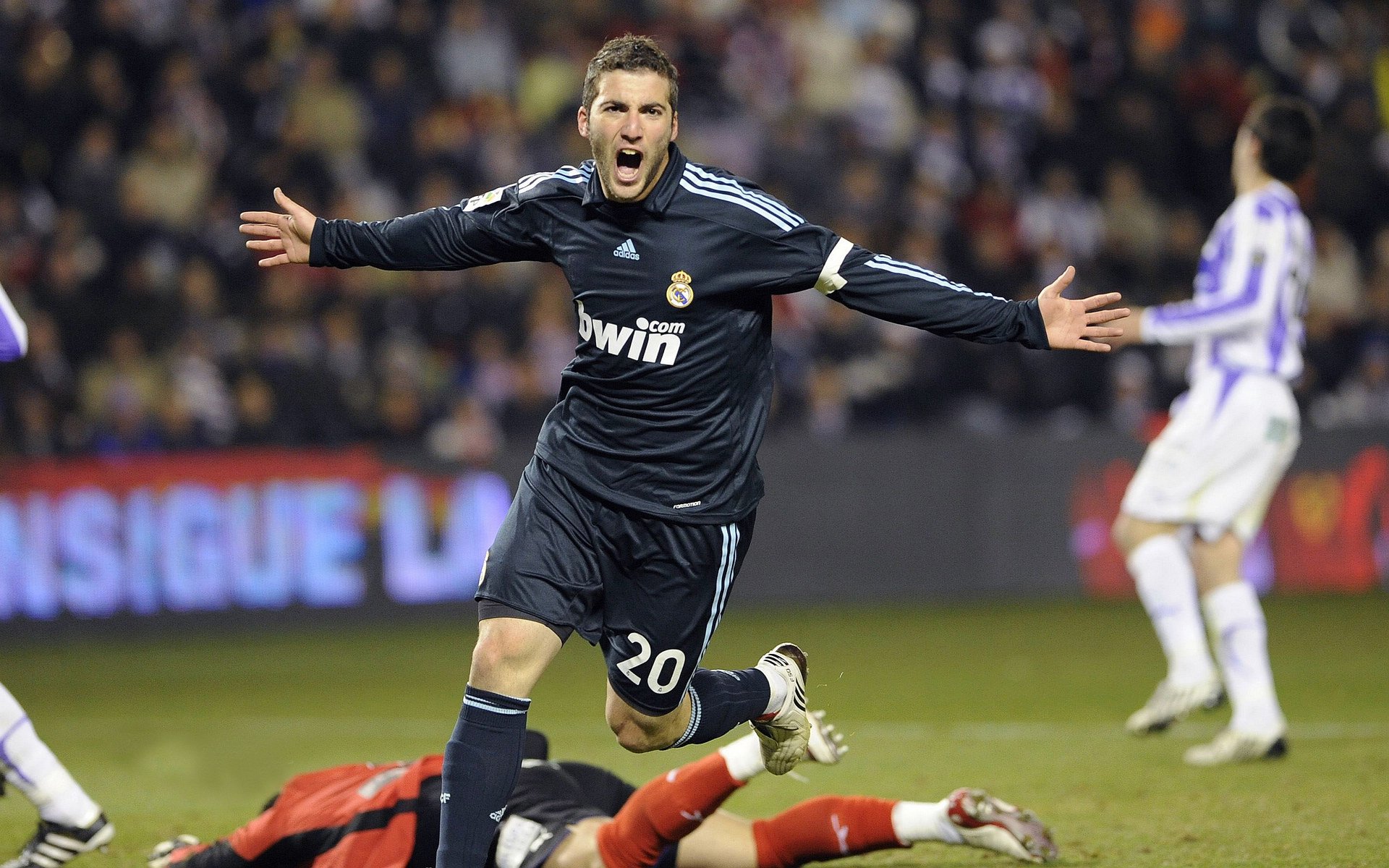 九游娱乐官网 (JIUYOU)-【大谷翔平的双刀奇迹】投打两端领跑全联盟，大谷翔平发声