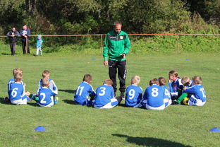 九游登录入口-球队教练组是否借助VAR数据辅助赛后战术修复，球员 教练